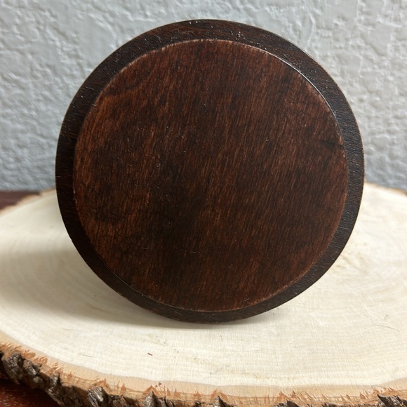 Vintage hand carved wooden trinket box, Sunflower Daisy and leaves, lidded - Picture 6 of 9